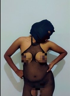 Ama (22) Massage and Mistress Sessions - escort in Colombo Photo 2 of 3