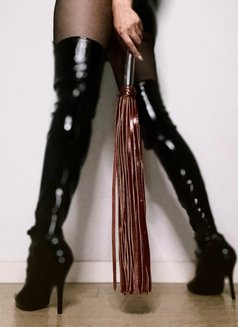 Ama - dominatrix in Valencia Photo 4 of 5