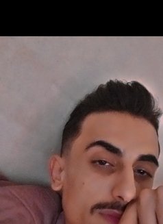 Amaar - Male escort in Beirut Photo 3 of 4