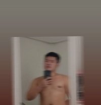 Amadeus - Male escort in Manila