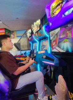 Amadeus28 - Acompañantes masculino in Makati City Photo 2 of 10