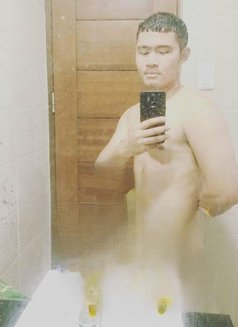 Amadeus28 - Acompañantes masculino in Makati City Photo 3 of 10