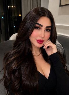 شهد من عراق - escort in Muscat Photo 1 of 4