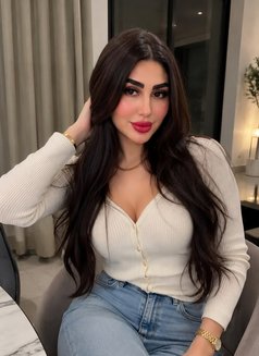 شهد من عراق - escort in Muscat Photo 2 of 4