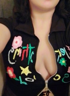 Amal - escort in Beirut Photo 3 of 3