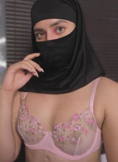 Amal - escort in Jeddah Photo 5 of 5