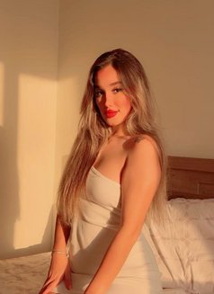 Amal - puta in Muscat Photo 9 of 9