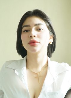 Amalia Gold (all natural) - escort in Manila Photo 3 of 11