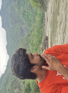 Aman Bi Top - masseur in New Delhi Photo 1 of 2