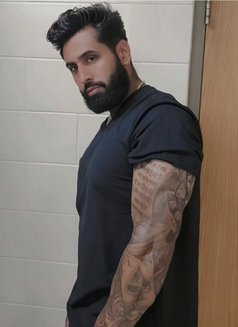 Aman - Acompañantes masculino in Colombo Photo 1 of 3