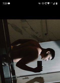 Aman - Male escort in New Delhi Photo 5 of 7
