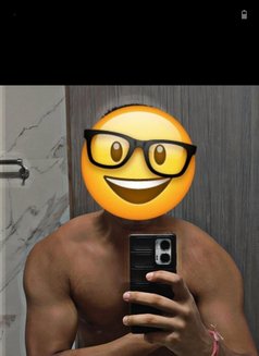 Aman - Male escort in New Delhi Photo 6 of 7