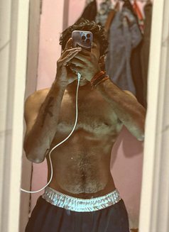 Aman - Male escort in New Delhi Photo 1 of 5