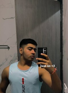 Aman - Male escort in New Delhi Photo 4 of 4