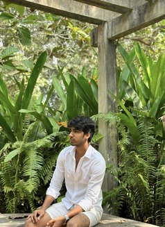 Aman Malik - Male companion in Bangalore Photo 5 of 7