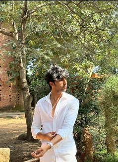 Aman Malik - Male companion in Bangalore Photo 6 of 7