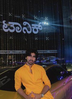 Aman Malik - Male companion in Bangalore Photo 7 of 7