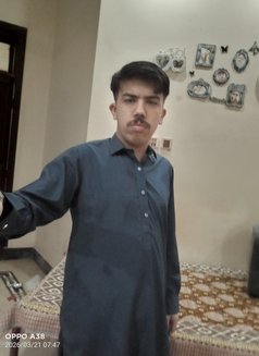 Aman Nadeem - Male escort in Multān Photo 2 of 15