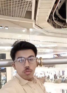 Aman Nadeem - Male escort in Multān Photo 12 of 15