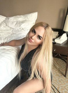 Amanda and Leila - Acompañantes transexual in Dubai Photo 9 of 21