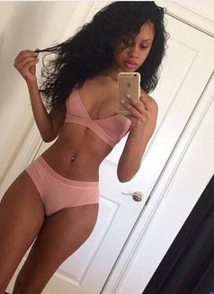 Salma - puta in Nairobi Photo 1 of 1