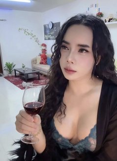 Amanda Both - Acompañante transexual in Muscat Photo 11 of 12