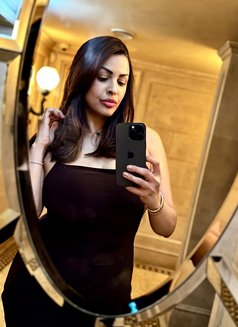 Amanda - escort in London Photo 9 of 10