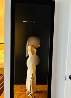 Shenaya cam - escort in Colombo Photo 5 of 6