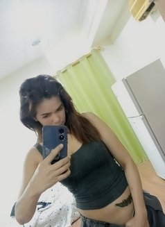Amanda - escort in Al Manama Photo 1 of 9