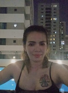 Amanda - escort in Al Manama Photo 4 of 9