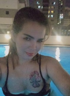 Amanda - escort in Al Manama Photo 5 of 9