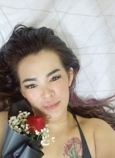 Amanda - escort in Al Manama Photo 8 of 9