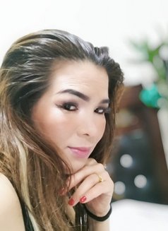 Amanda - escort in Al Manama Photo 8 of 9