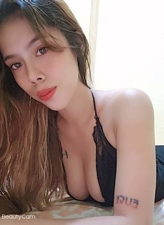 Amanda - escort in Makati City Photo 3 of 11