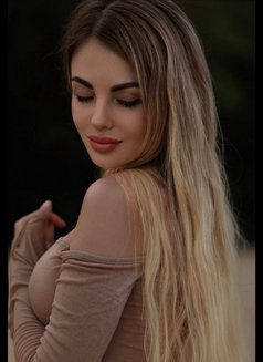 Amanda Independent - escort in Cannes Photo 20 of 30