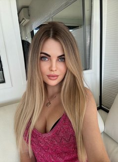 Amanda Independent - escort in Cannes Photo 26 of 30