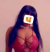 Lily - puta in Nairobi