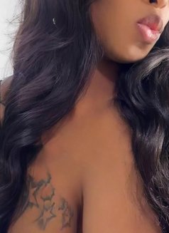 Amanda - puta in Cairo Photo 7 of 9