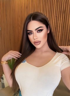 Amanda - Transsexual escort in Dubai Photo 11 of 12
