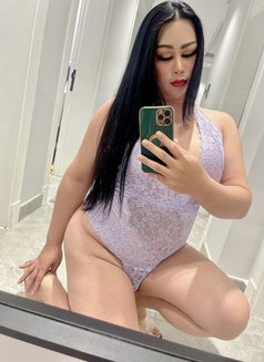 Amanda - Transsexual escort in Riyadh Photo 10 of 16
