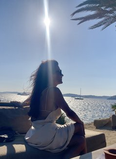 Amanda Ts - Transsexual escort in Monaco Photo 12 of 13