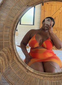 Amanda Waters - escort in Nairobi Photo 3 of 3