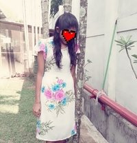 Amandi - escort in Colombo