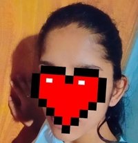 Amandi - escort in Colombo