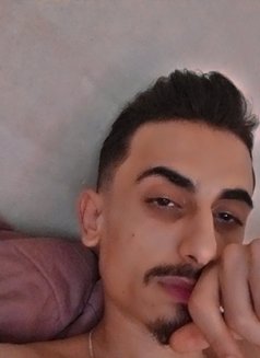 Amar F7l - Male companion in Beirut Photo 1 of 1