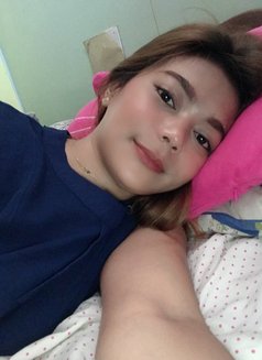 Amara - puta in Hong Kong Photo 4 of 9