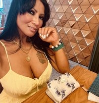 Kim Milf she’s back queen bj - puta in Dubai
