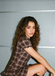 Amara - escort in Hamburg Photo 3 of 3