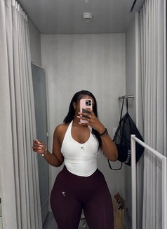 Amarah - escort in Dubai Photo 1 of 4