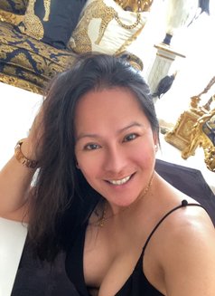 Amarah, your sexy Asian Sassy - masseuse in Marbella Photo 12 of 14